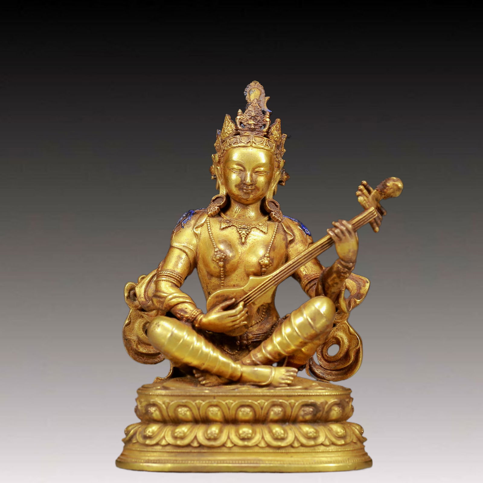 A Solemn Gilt Bronze Statue of Gadgadasvara: A Solemn Gilt Bronze Statue of Gadgadasvara,Ming Dynasty, China,Size:2.8inx2inx4in,Weight:320g 铜鎏金妙音观音像，明代