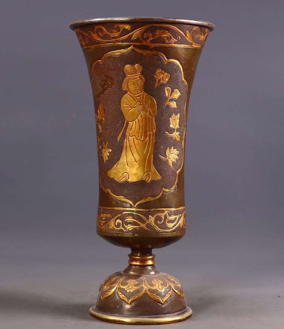 An Exquisite Gilt Bronze Woman Pattern Stem Cup: An Exquisite Gilt Bronze Woman Pattern Stem Cup,Qing Dynasty, China,Size:8.7inx4.3in,Weight:603g 铜鎏金仕女纹高足杯,中国清ߣ