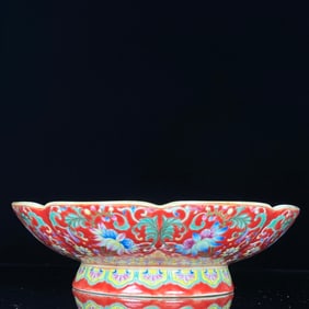 An Exquisite Red Ground Enamel Flower Pattern Plate