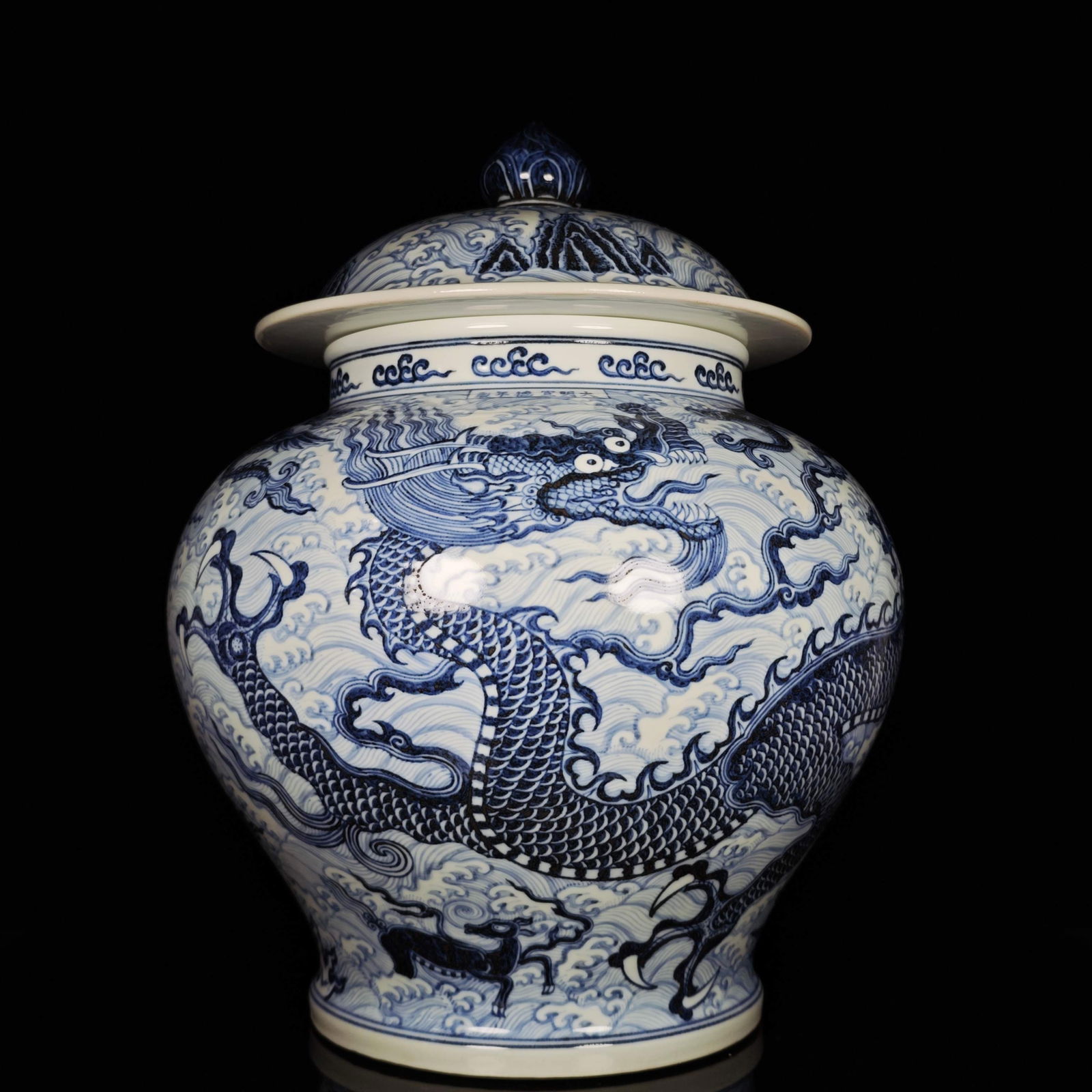 A Huge Blue and White Seawater and Dragon Pattern Cover Jar (1 of 9)