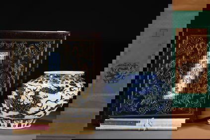 A Rare Blue and White Lotus,Auspicious Cloud and Dragon Pattern Jar,With Vertical Scroll Painting on