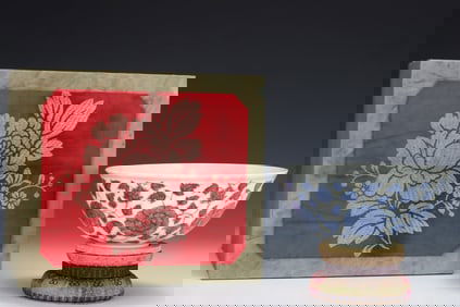 An Exquisite Blue and White Flower Pattern Bowl