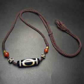 An Exquisite Dzi Bead Necklace