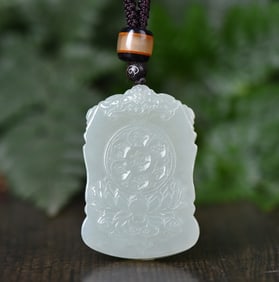 An Exquisite White Jade Bodhisattva Pendant