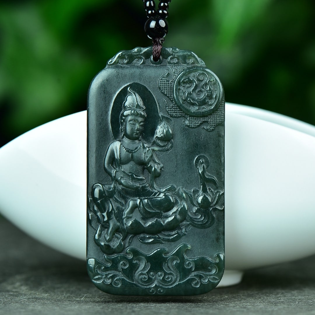 An Exquisite Sapphire Landscape and Avalokitesvara Pattern Pendant: An Exquisite Sapphire Landscape and Avalokitesvara Pattern Pendant,Size:31mmx65mm (寓意)吉祥 保平安 青玉山水观音像&#