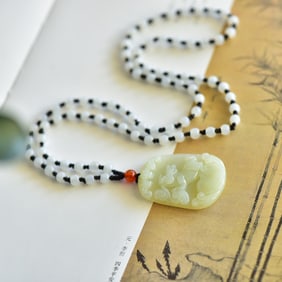 An Exquisite White Jade Rabbit Pattern Pendant