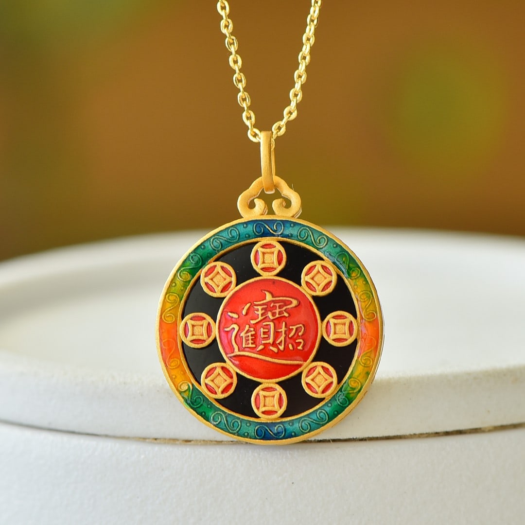 An Exquisite Sterling Silver-Gold Plated Inlaid Black Jade Pendant: An Exquisite Sterling Silver-Gold Plated Inlaid Black Jade Pendant 纯银镀金镶黑玉吊坠