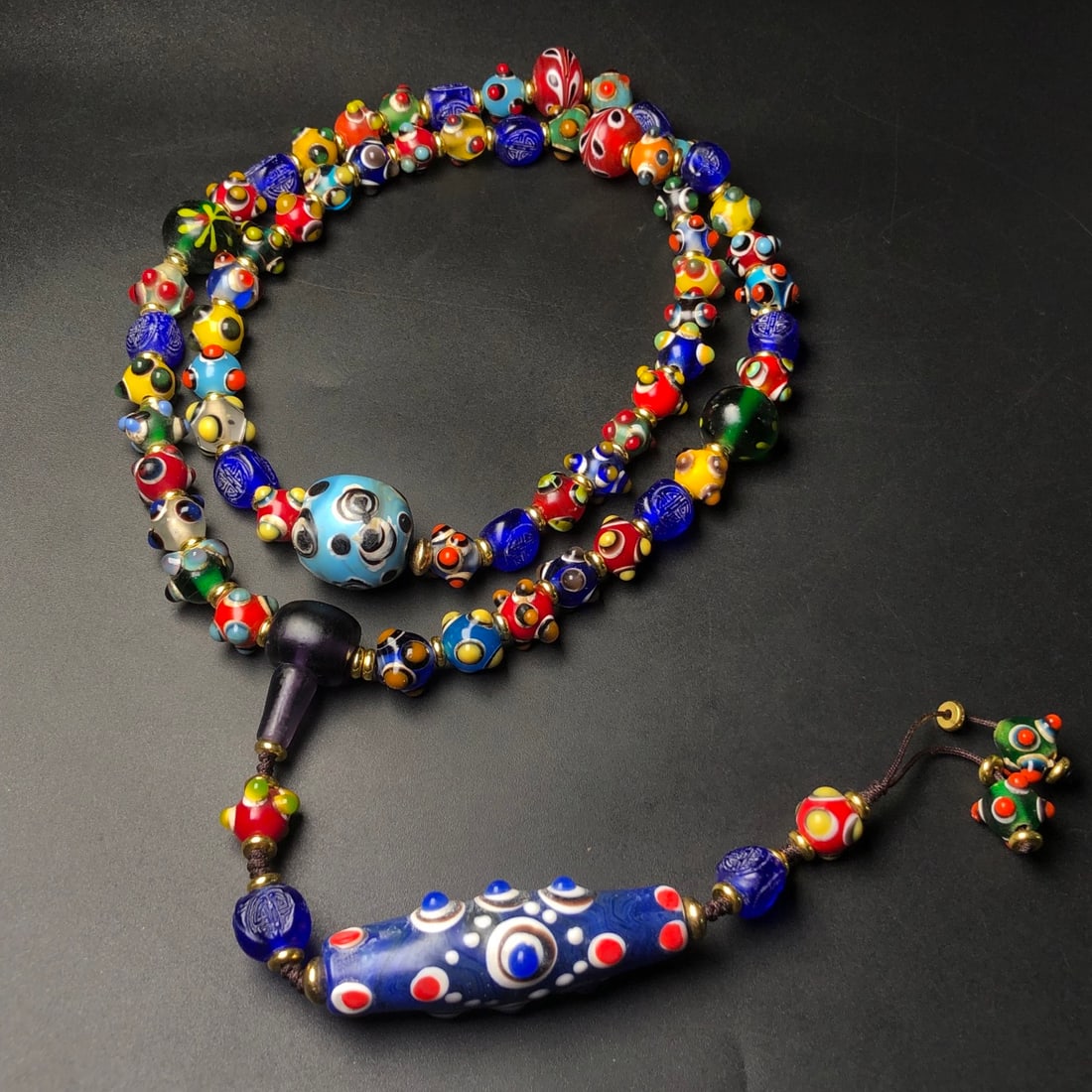 An Exquisite Glass Painted Color Necklace: An Exquisite Glass Painted Color Necklace,Size:11mm,59mmx17mm 琉璃彩绘项链