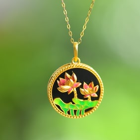 An Exquisite Sterling Silver-Gold Plated Inlaid Black Jade Enamel Pendant
