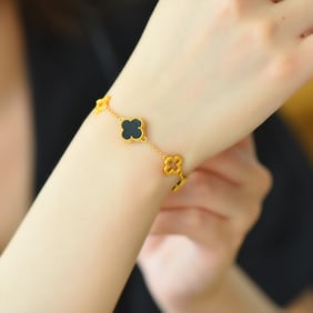 An Exquisite Sterling Silver-Gold Plated Inlaid Black Jade Bracelet
