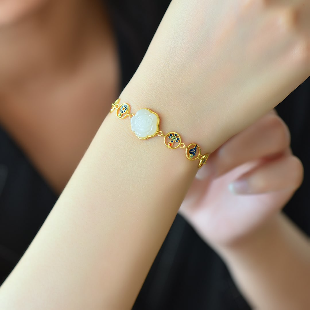 An Exquisite Sterling Silver-Gold Plated Inlaid White Jade Enamel Bracelet: An Exquisite Sterling Silver-Gold Plated Inlaid White Jade Enamel Bracelet 纯银镀金镶白玉珐琅手链