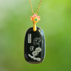 An Exquisite Sterling Silver-Gold Plated Inlaid Black Jade Enamel Pendant