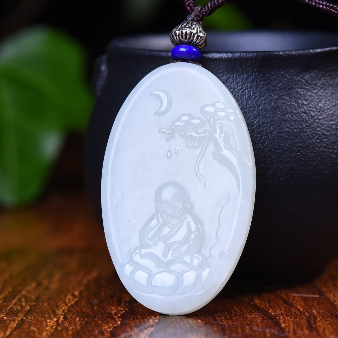 An Exquisite White Jade Figure Pattern Pendant: An Exquisite White Jade Figure Pattern Pendant,Size:30mmx49mm 
