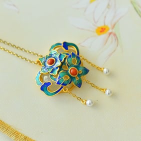 An Exquisite Sterling Silver-Gold Plated Inlaid White Jade Pendant,Inlaid Pearl