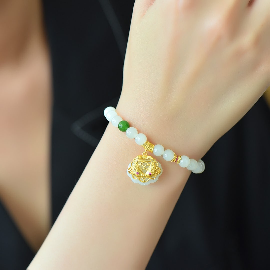 An Exquisite Sterling Silver-Gold Plated Inlaid White Jade Bracelet: An Exquisite Sterling Silver-Gold Plated Inlaid White Jade Bracelet,Size:6mm 纯银镀金镶白玉手链