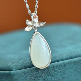 An Exquisite Sterling Silver Inlaid White Jade Pendant