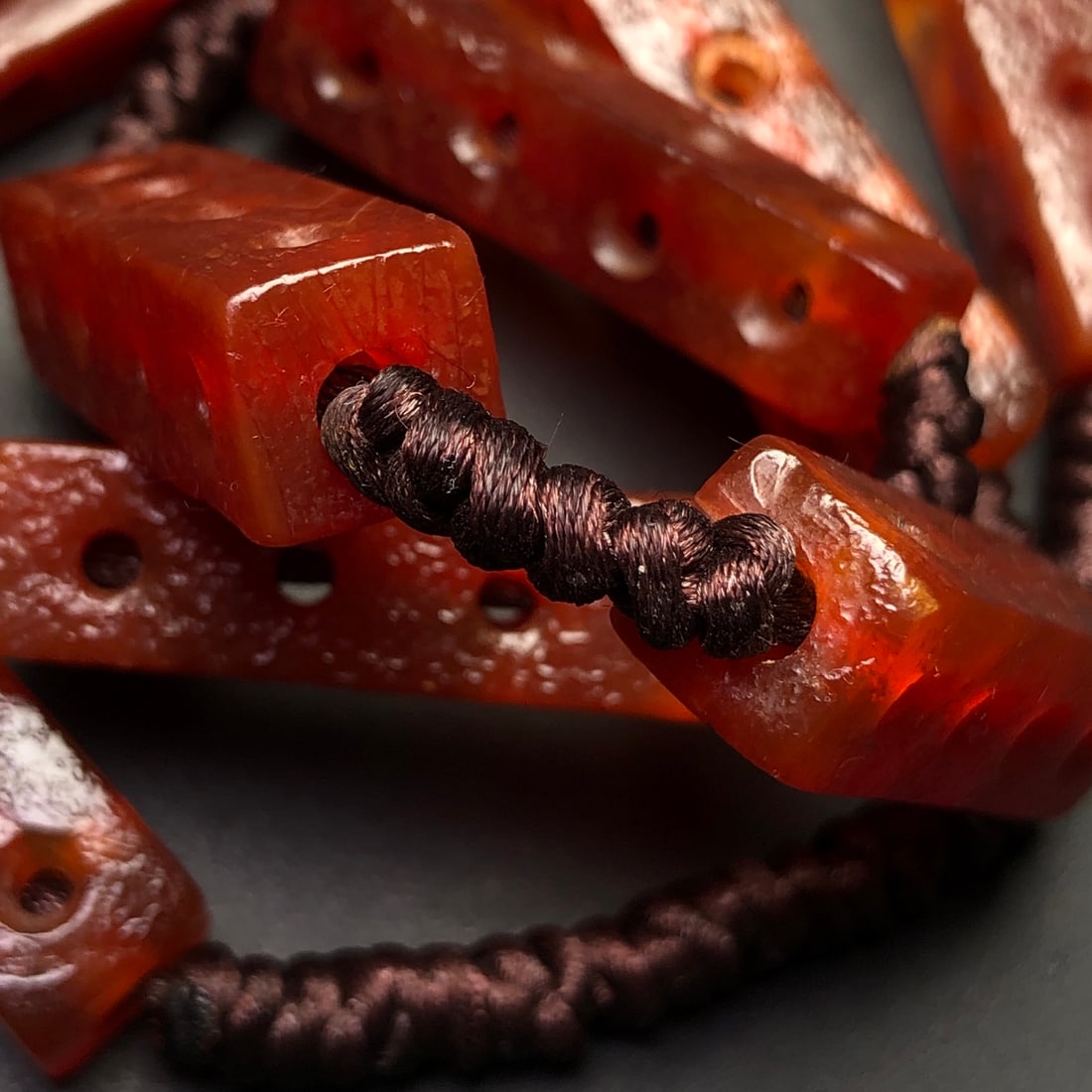 An Exquisite Agate Necklace - 8