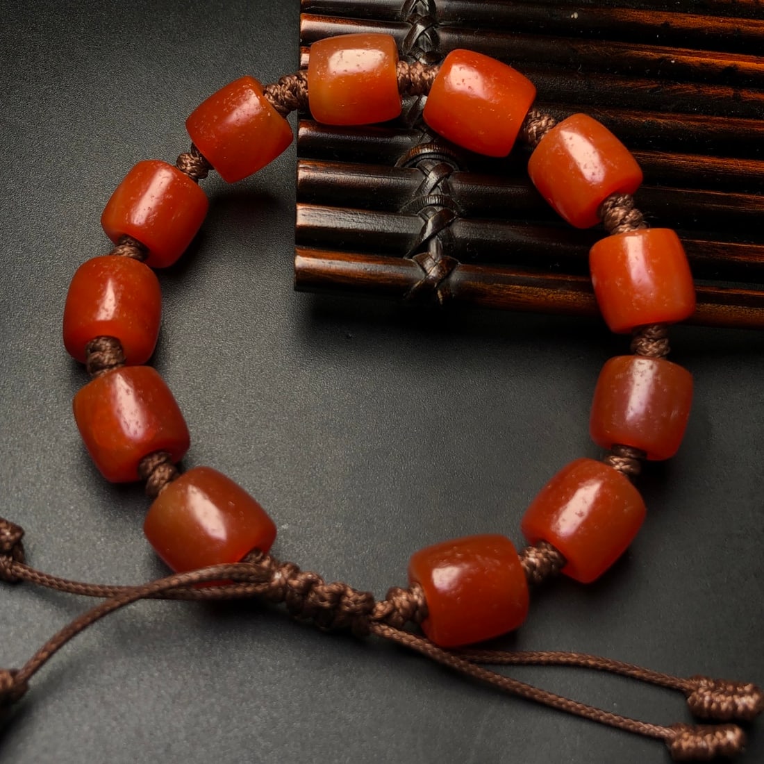 An Exquisite Agate Bracelets: An Exquisite Agate Bracelets,Size:14mmx13mm,13mmx12mm 玛瑙手串