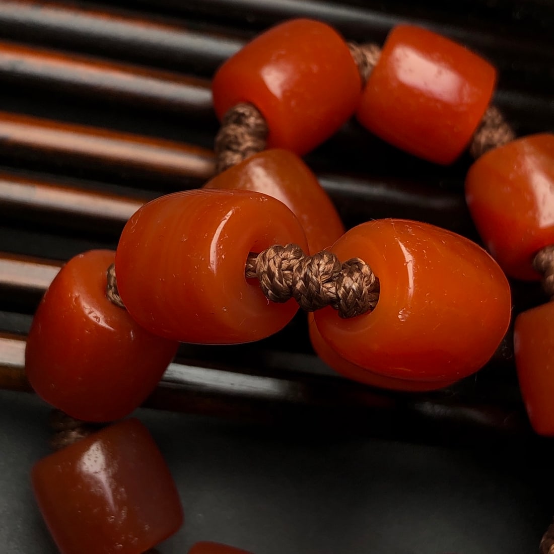 An Exquisite Agate Bracelets - 9