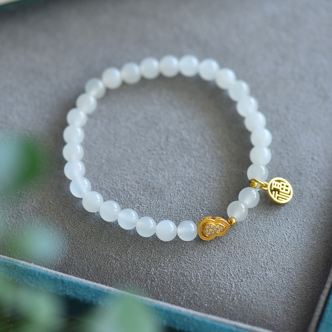 An Exquisite White Jade Bracelets - 3