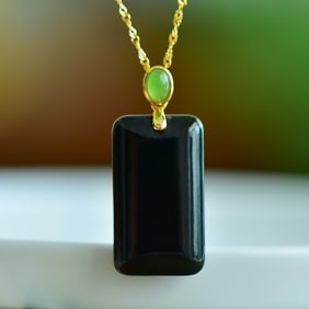 An Exquisite Sterling Silver-Gold Plated Inlaid Black Jade Pendant