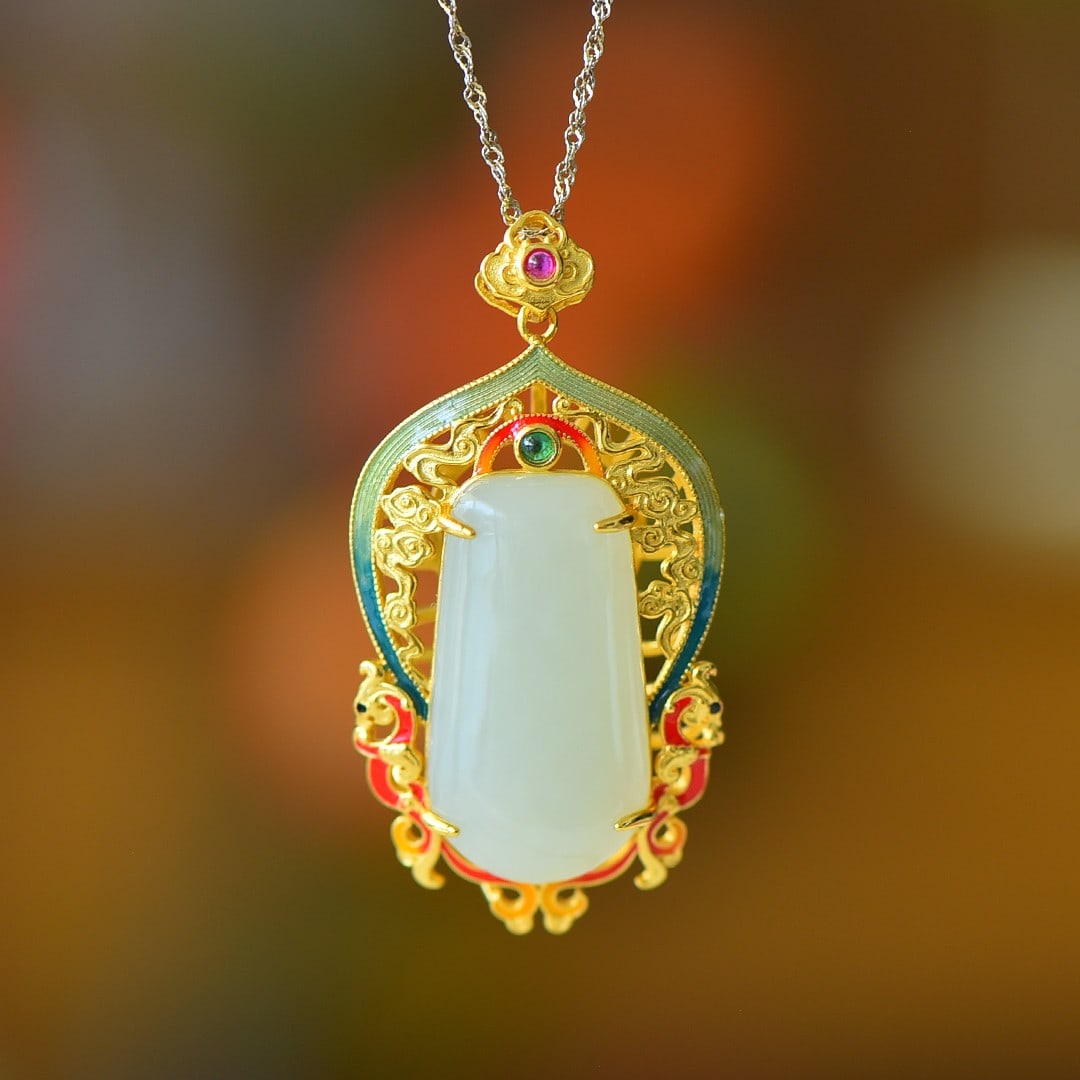 An Exquisite Sterling Silver-Gold Plated Inlaid White Jade Pendant: An Exquisite Sterling Silver-Gold Plated Inlaid White Jade Pendant 纯银镀金镶白玉吊坠