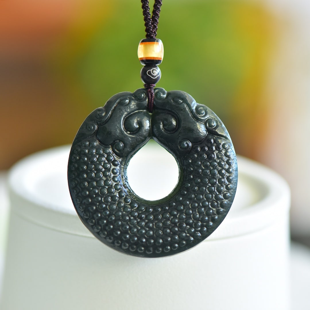 An Exquisite Sapphire Dragon Pattern Pendant: An Exquisite Sapphire Dragon Pattern Pendant,Size:52mmx52mm 青玉龙纹吊坠