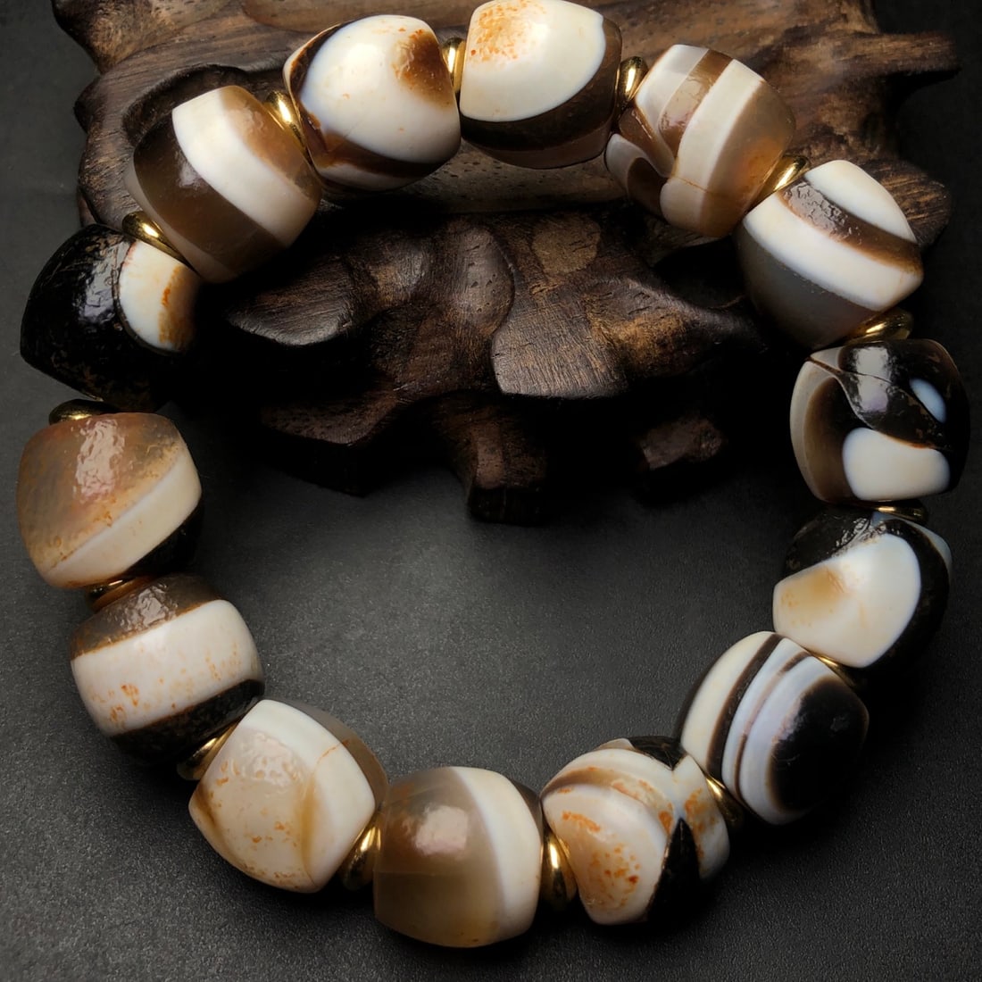 An Exquisite Agate Bracelets - 6