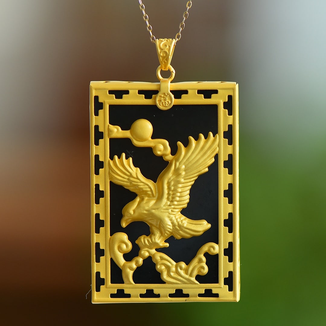 An Exquisite Sterling Silver-Gold Plated Inlaid Black Jade Pendant: An Exquisite Sterling Silver-Gold Plated Inlaid Black Jade Pendant, 纯银镀金镶墨玉吊坠