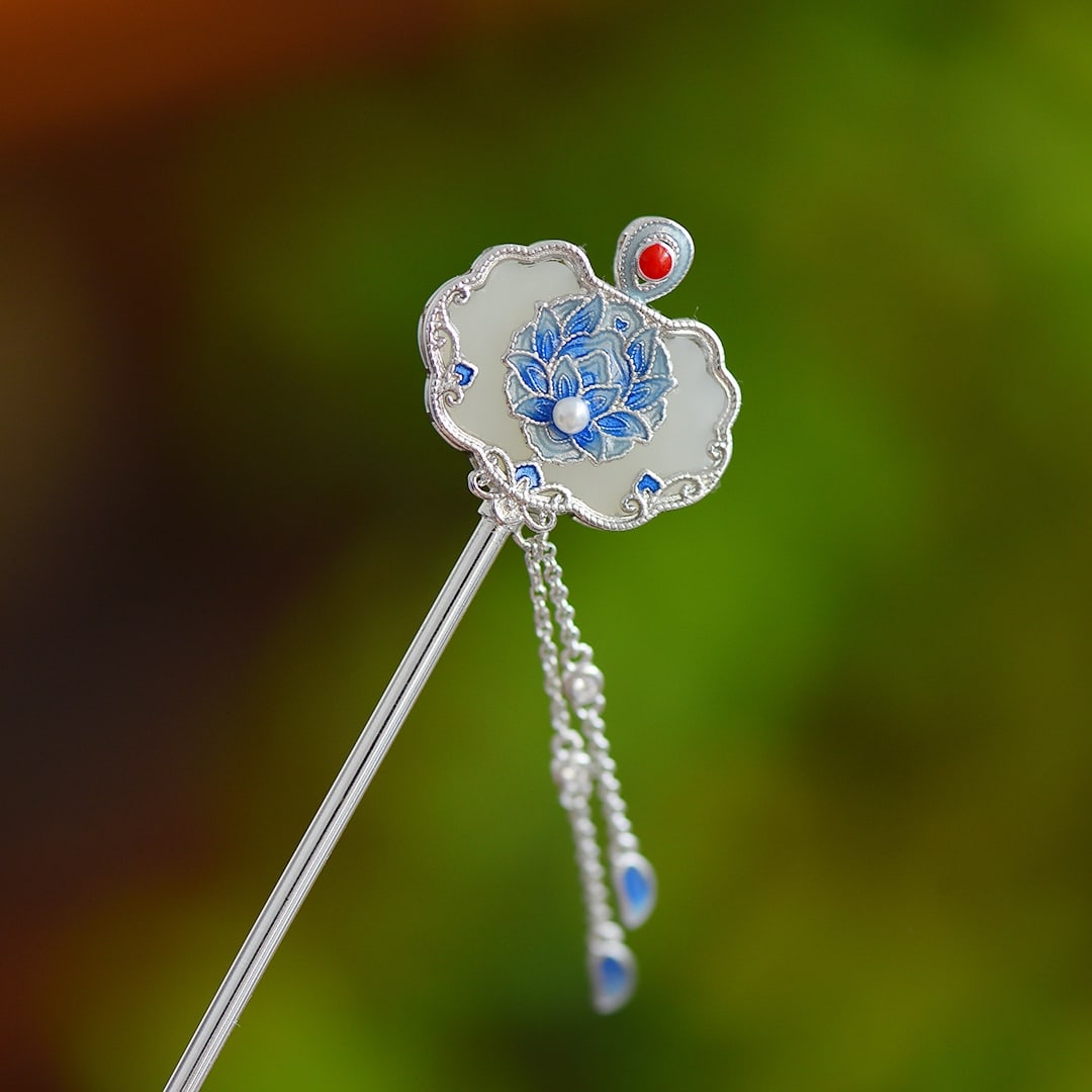 An Exquisite Sterling Silver Inlaid White Jade Enamel Hairpin: An Exquisite Sterling Silver Inlaid White Jade Enamel Hairpin, 纯银镶白玉珐琅发簪