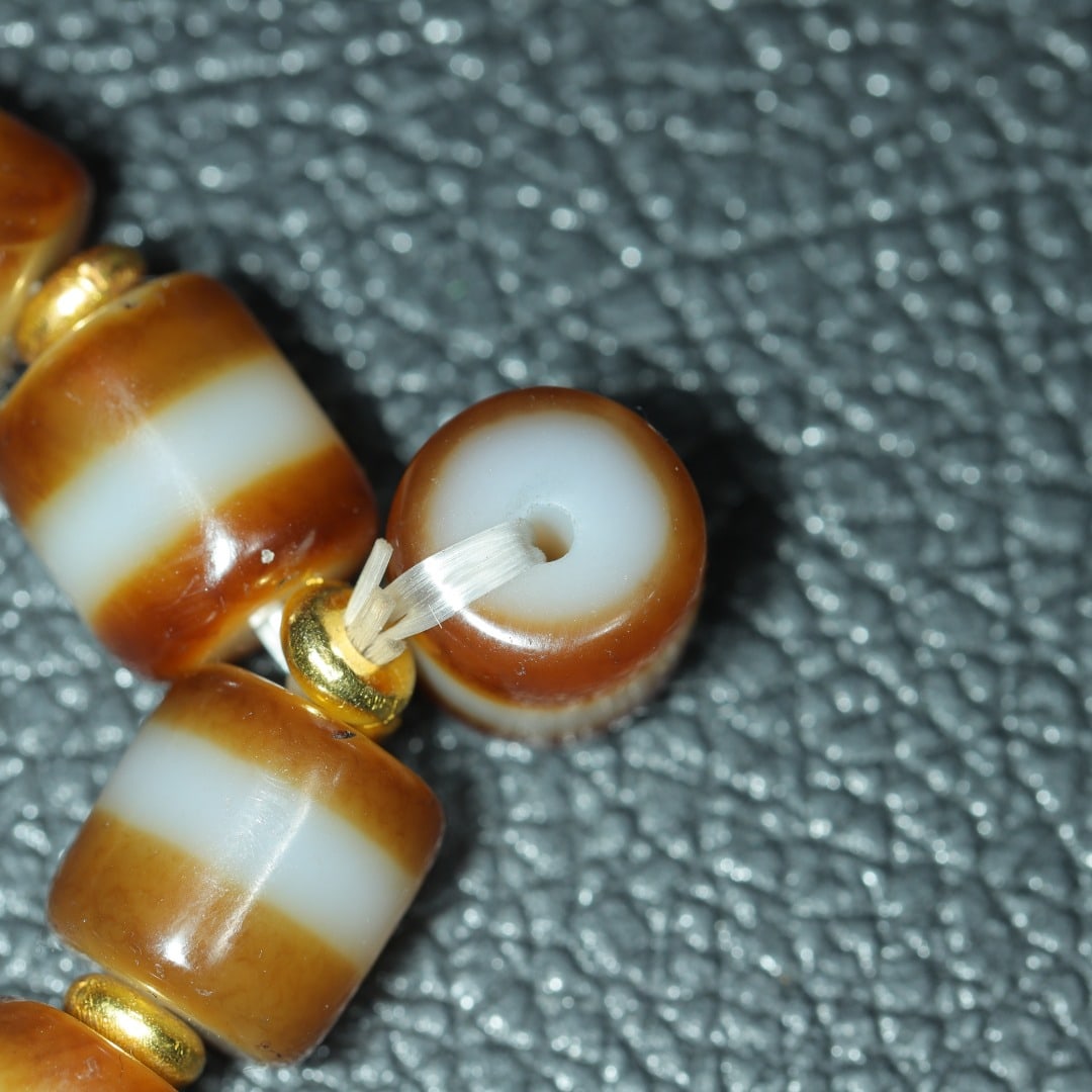 An Exquisite Dzi Bead Bracelets - 9