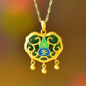 An Exquisite Sterling Silver-Gold Plated Inlaid Sapphire Pendant