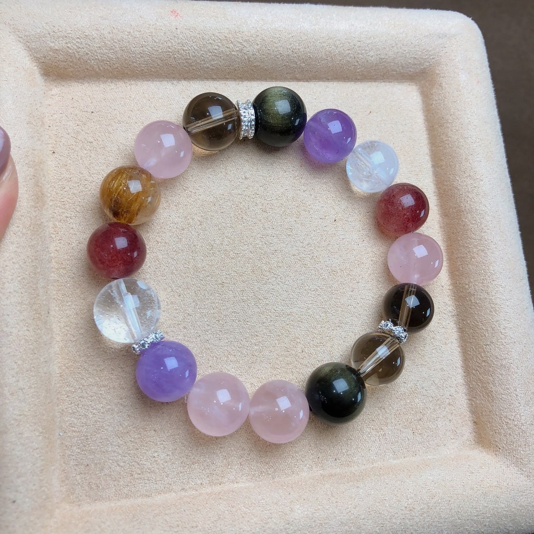 An Exquisite Crystal Bracelets - 8