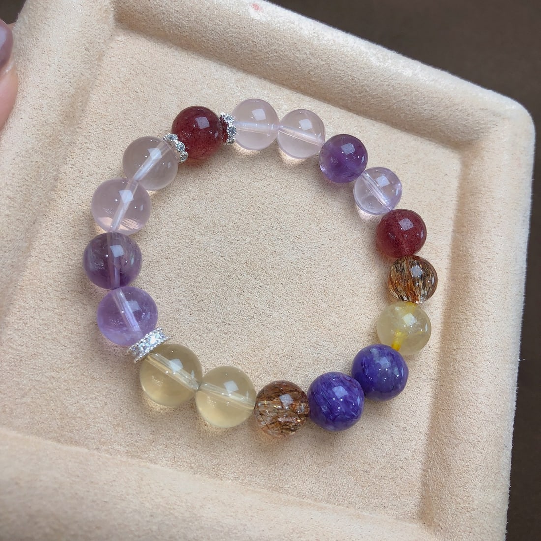 An Exquisite Crystal Bracelets - 8