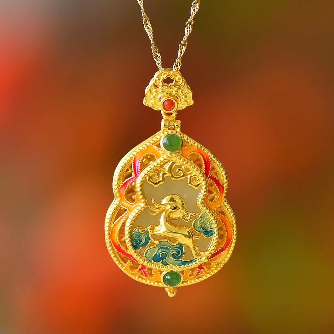An Exquisite Sterling Silver-Gold Plated Inlaid White Jade Pendant: An Exquisite Sterling Silver-Gold Plated Inlaid White Jade Pendant 纯银镀金镶白玉吊坠