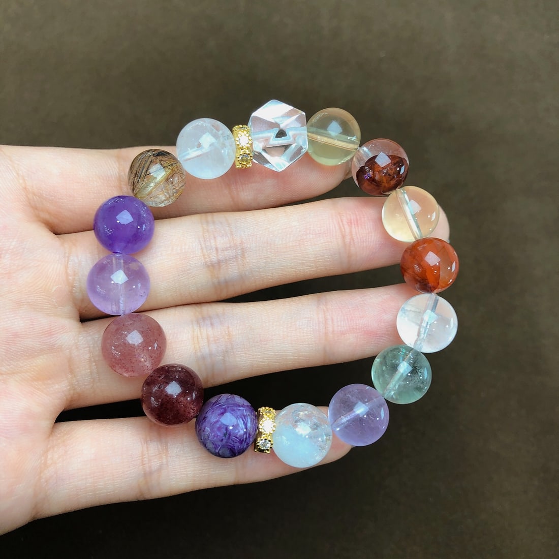 An Exquisite Crystal Bracelets: An Exquisite Crystal Bracelets,Size:10.8mm, Weight:30.7g 水晶手串