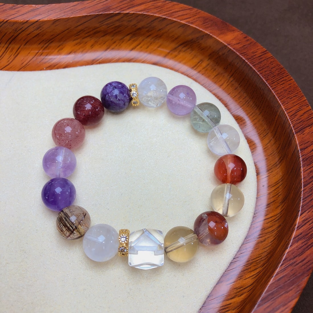 An Exquisite Crystal Bracelets - 8