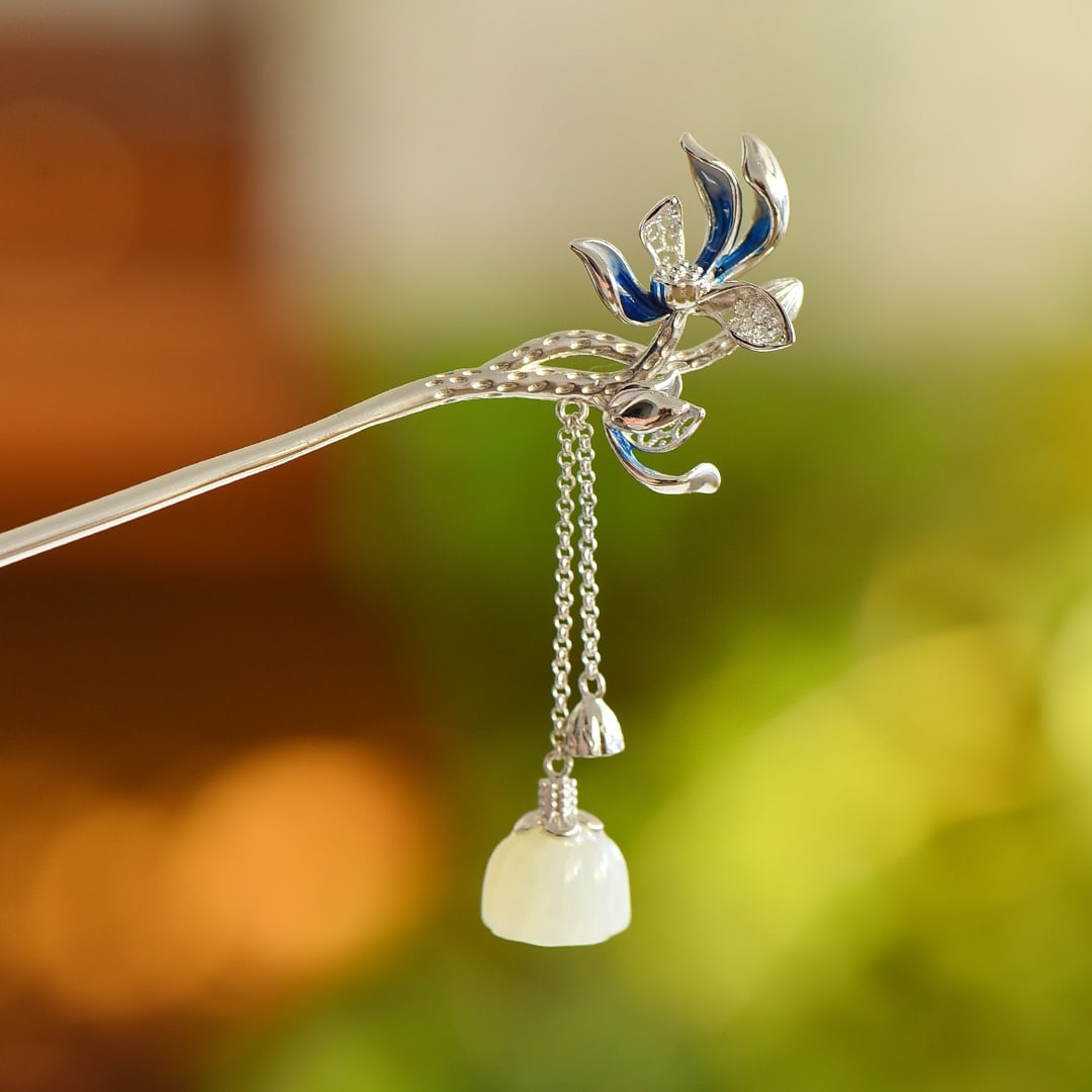 An Exquisite Sterling Silver Inlaid White Jade Enamel Hairpin: An Exquisite Sterling Silver Inlaid White Jade Enamel Hairpin, 纯银镶白玉珐琅发簪