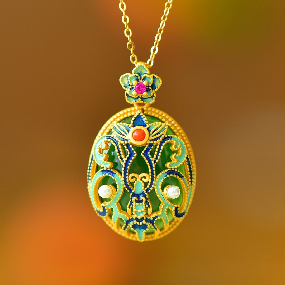 An Exquisite Sterling Silver-Gold Plated Inlaid Jasper Enamel Pendant: An Exquisite Sterling Silver-Gold Plated Inlaid Jasper Enamel Pendant 纯银镀金镶碧玉珐琅吊坠