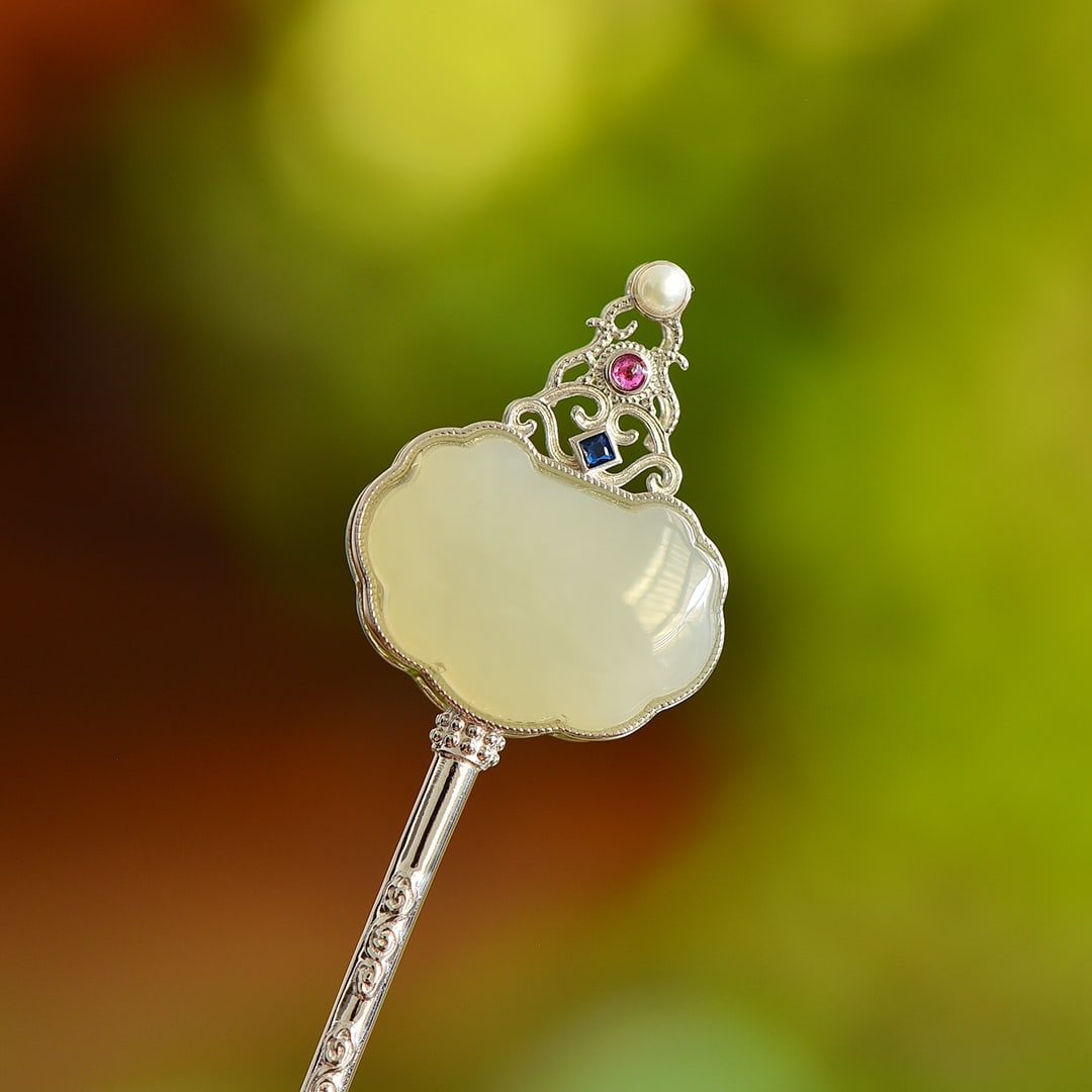 An Exquisite Sterling Silver Inlaid White Jade Hairpin, Inlaid Pearl: An Exquisite Sterling Silver Inlaid White Jade Hairpin, Inlaid Pearl, 纯银镶白玉发簪，嵌珍珠