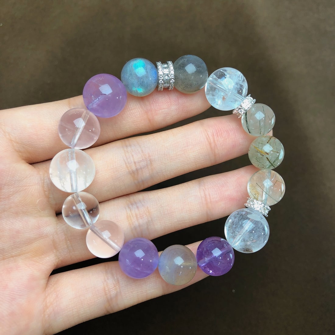 An Exquisite Crystal Bracelets: An Exquisite Crystal Bracelets,Size:11.4mm,13.4mm, Weight:37g 水晶手串