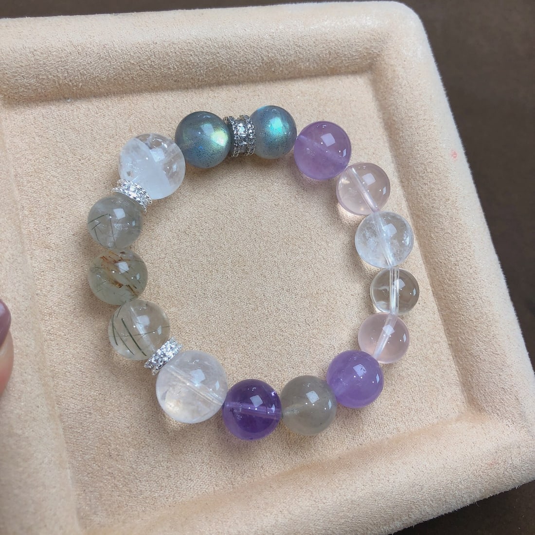 An Exquisite Crystal Bracelets - 9