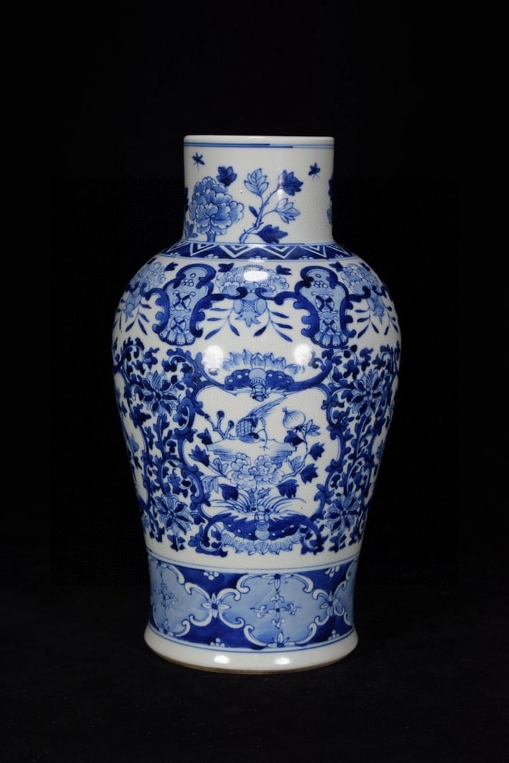 A Rare Blue and White Flower and Bird Pattern Vase (1 of 8)