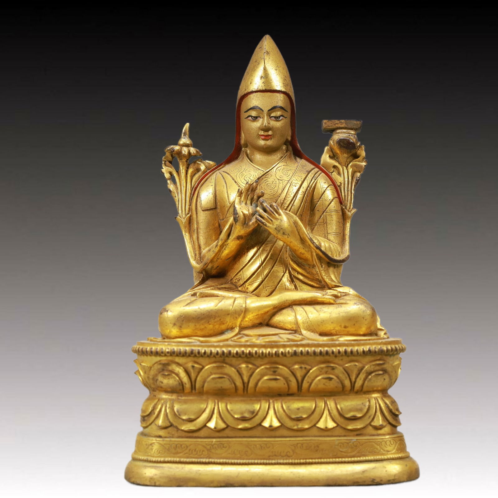 An Excellent Gilt-Bronze Figure Of Tsongkapa (1 of 9)