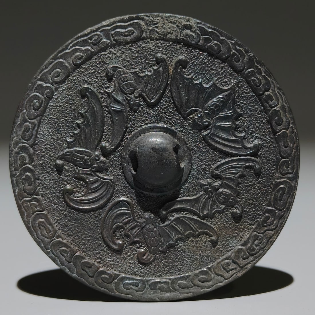 An Archaic Bronze Bats Pattern Round Mirror - 2