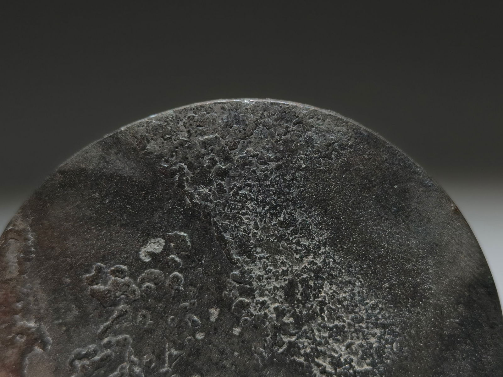 An Archaic Bronze Bats Pattern Round Mirror - 9