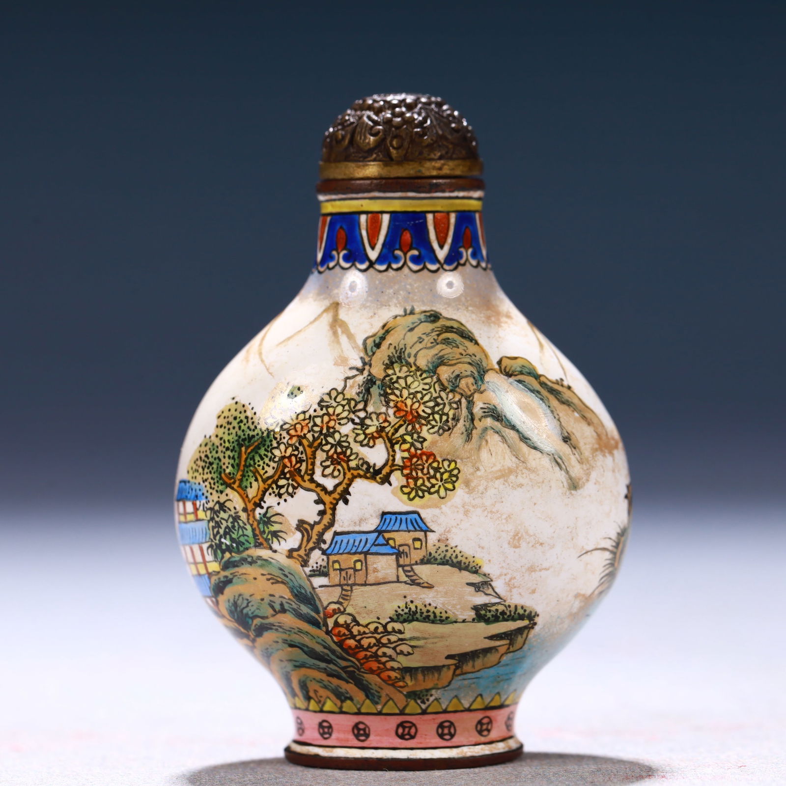 An Exquisite Painted Enamel Landscape and Figure Pattern Snuff Bottle (1 of 8)