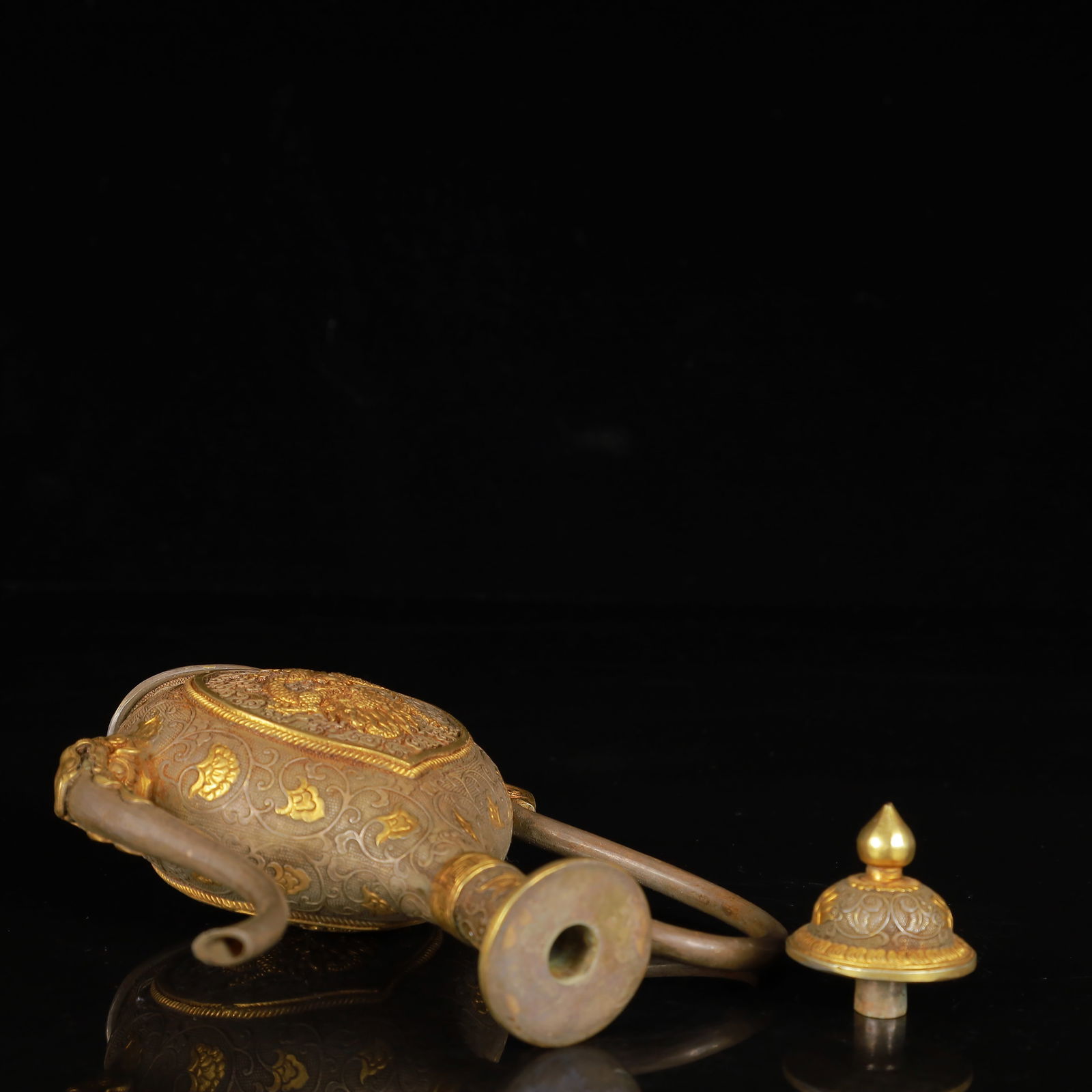 An Exquisite Gilt Silver Dragon Pattern Ewer - 9