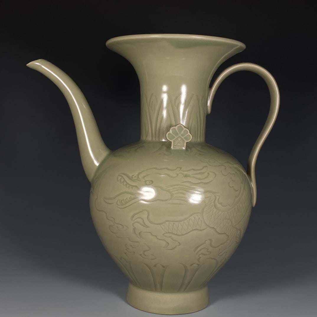 An Exquisite Yue yao Auspicious Cloud and Dragon Pattern Ewer (1 of 9)