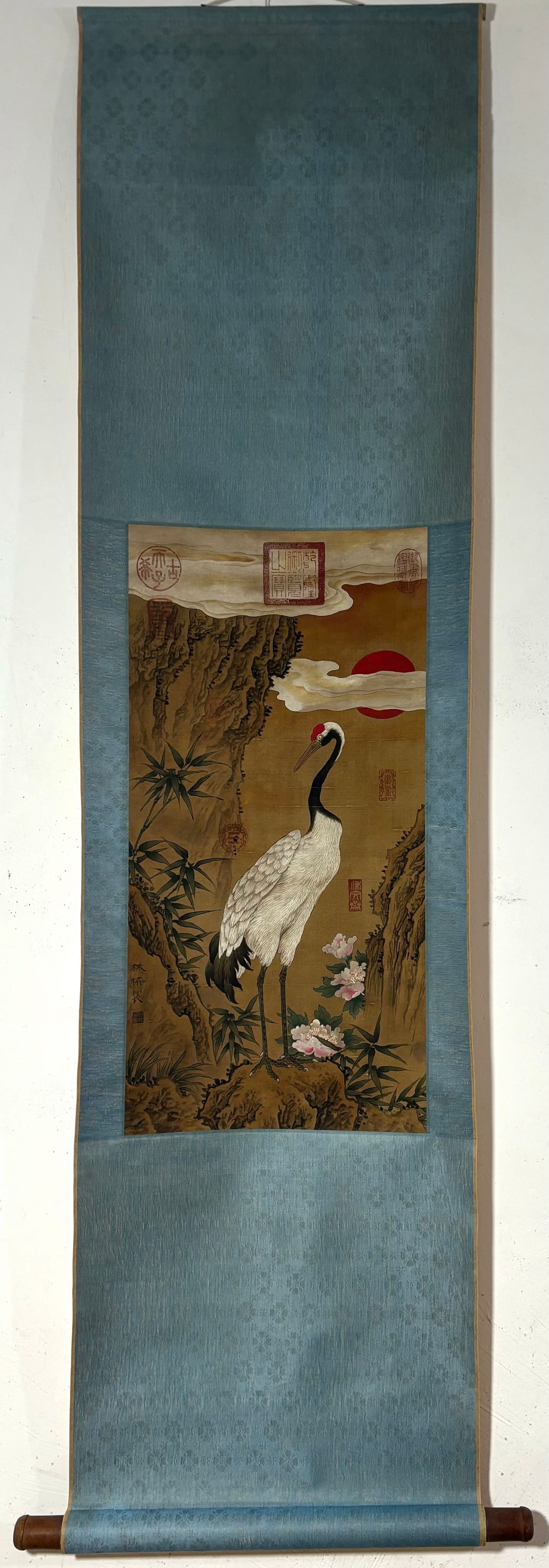 A Chinese Vertical Scroll Ink Painting of Flower and Bird on Silk,Lin Chun (1 of 9)